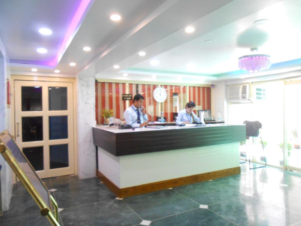 Hotel Akash Deep Kalkuta Zewnętrze zdjęcie