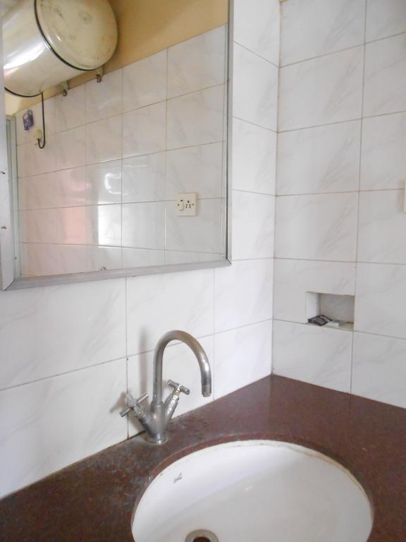 Hotel Akash Deep Kalkuta Zewnętrze zdjęcie
