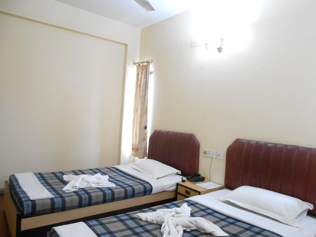 Hotel Akash Deep Kalkuta Zewnętrze zdjęcie