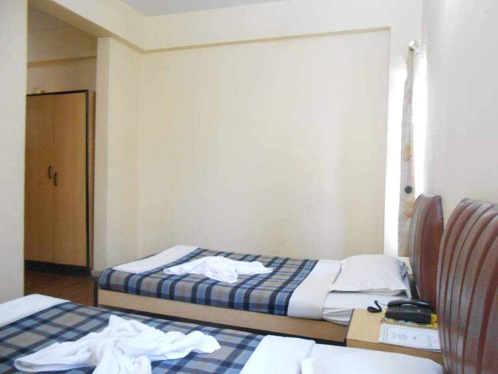 Hotel Akash Deep Kalkuta Zewnętrze zdjęcie