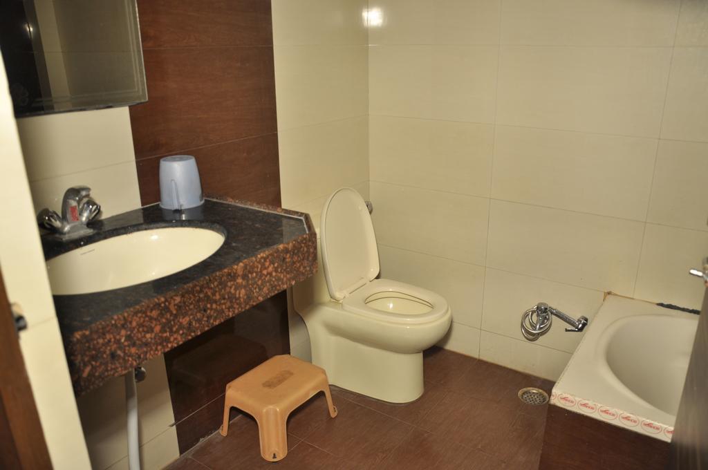 Hotel Akash Deep Kalkuta Zewnętrze zdjęcie